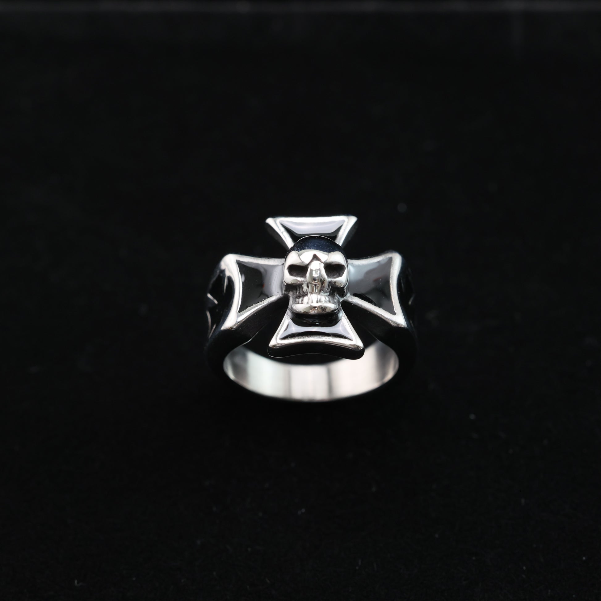 Skull and Cross Ring