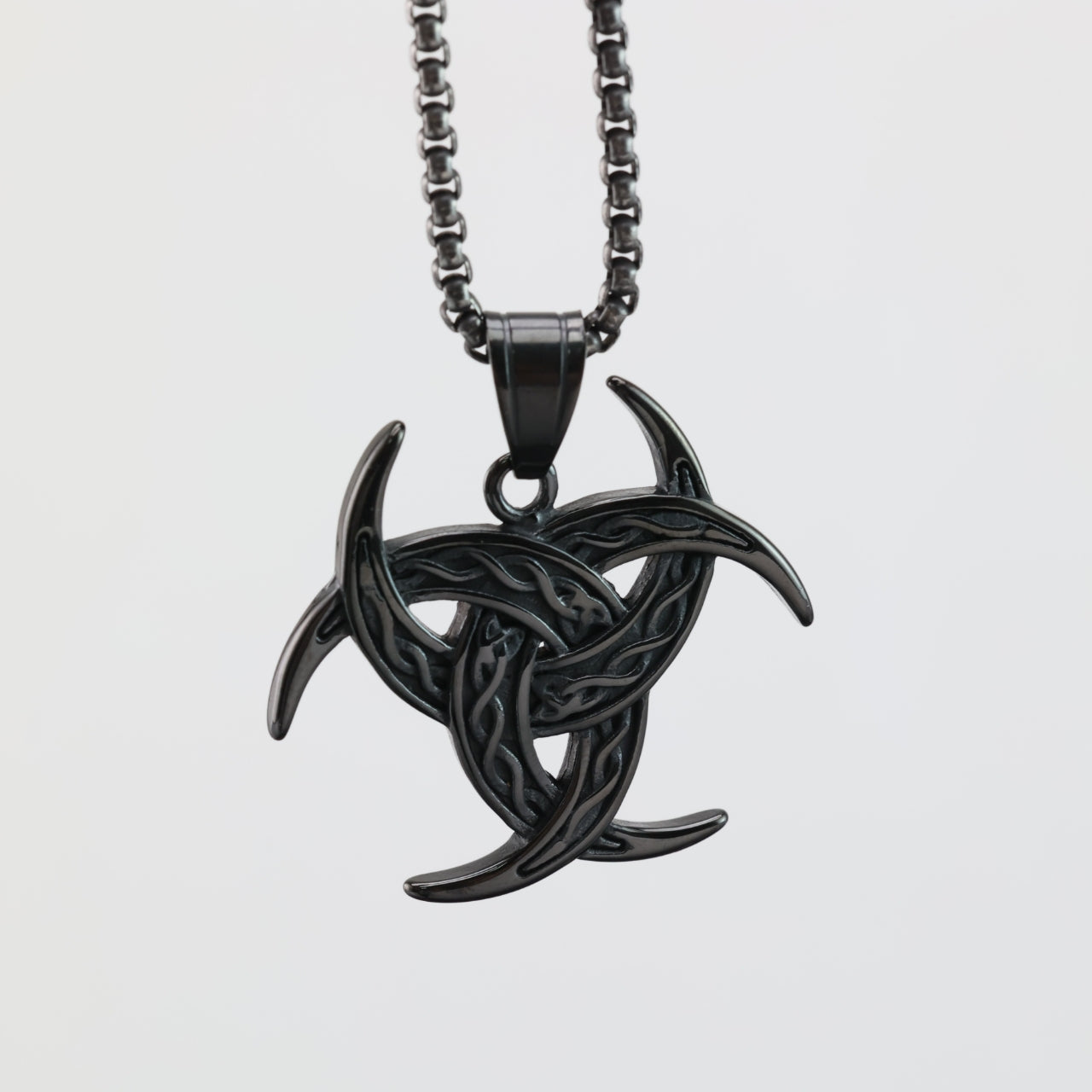 Triple Horn Pendant Necklace