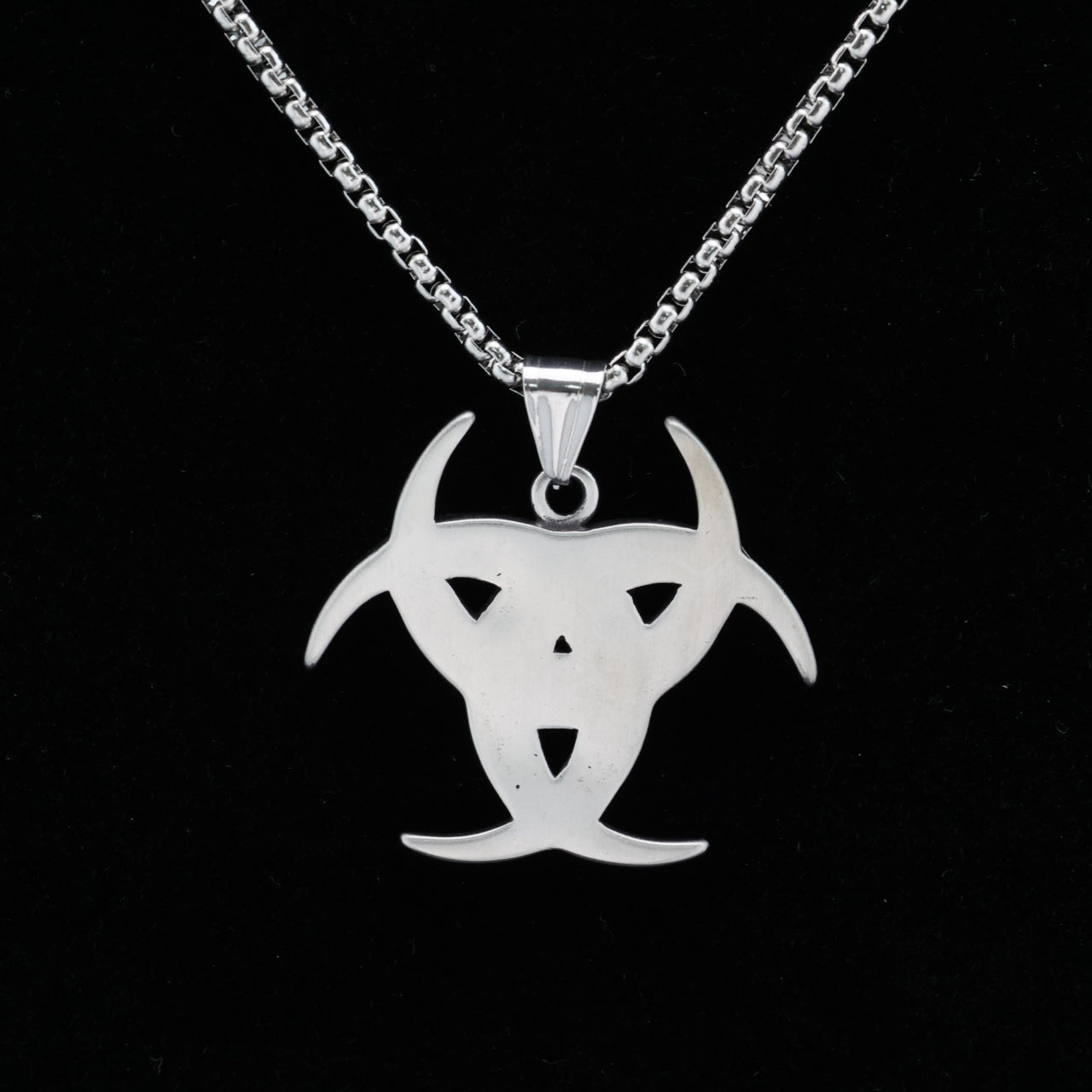 Triple Horn Pendant Necklace