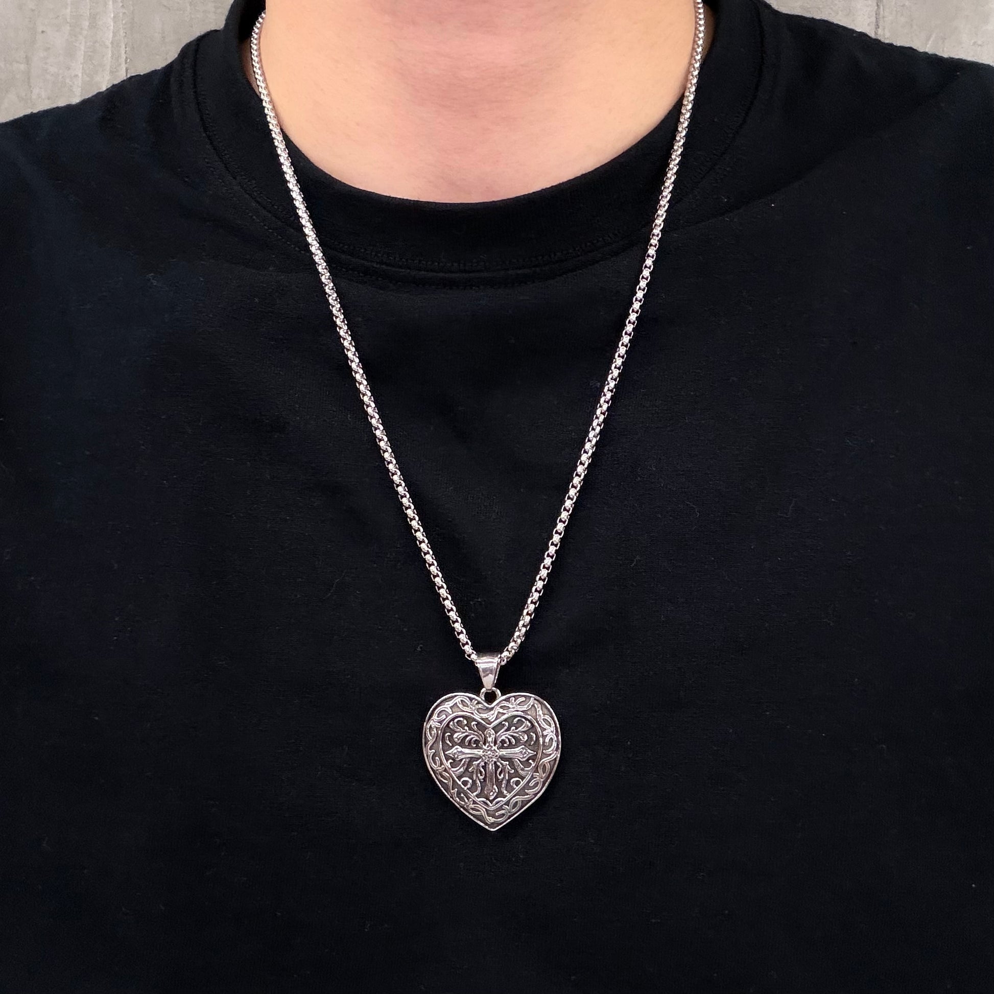 Vintage Heart Pendant Necklace